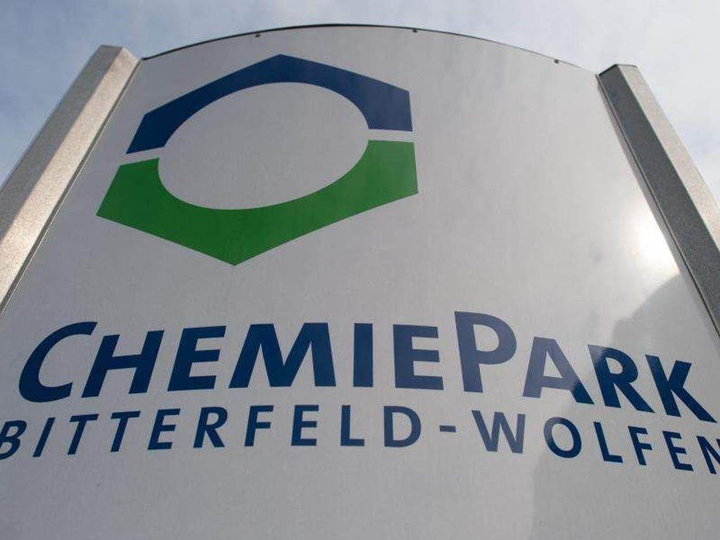 «Chemie Park Bitterfeld-Wolfen» steht auf einem Schild. Foto: Klaus-Dietmar Gabbert/Archiv
