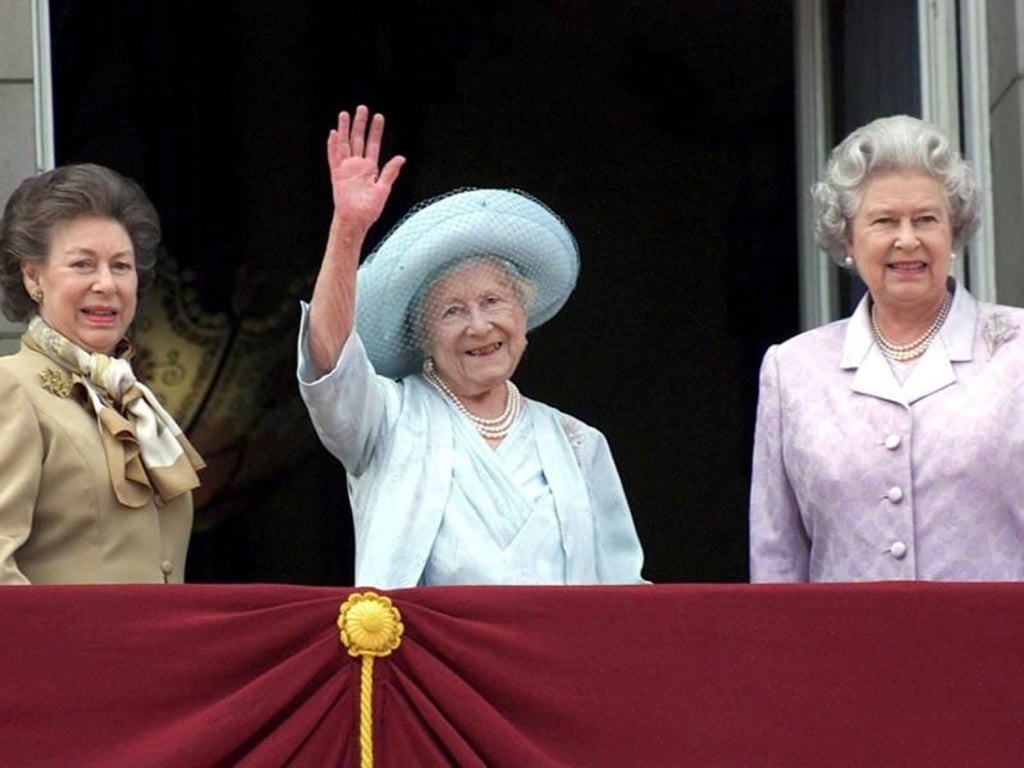 Queen Mum mit ihren Töchtern Margaret und Elizabeth. Foto: Kent Gavin