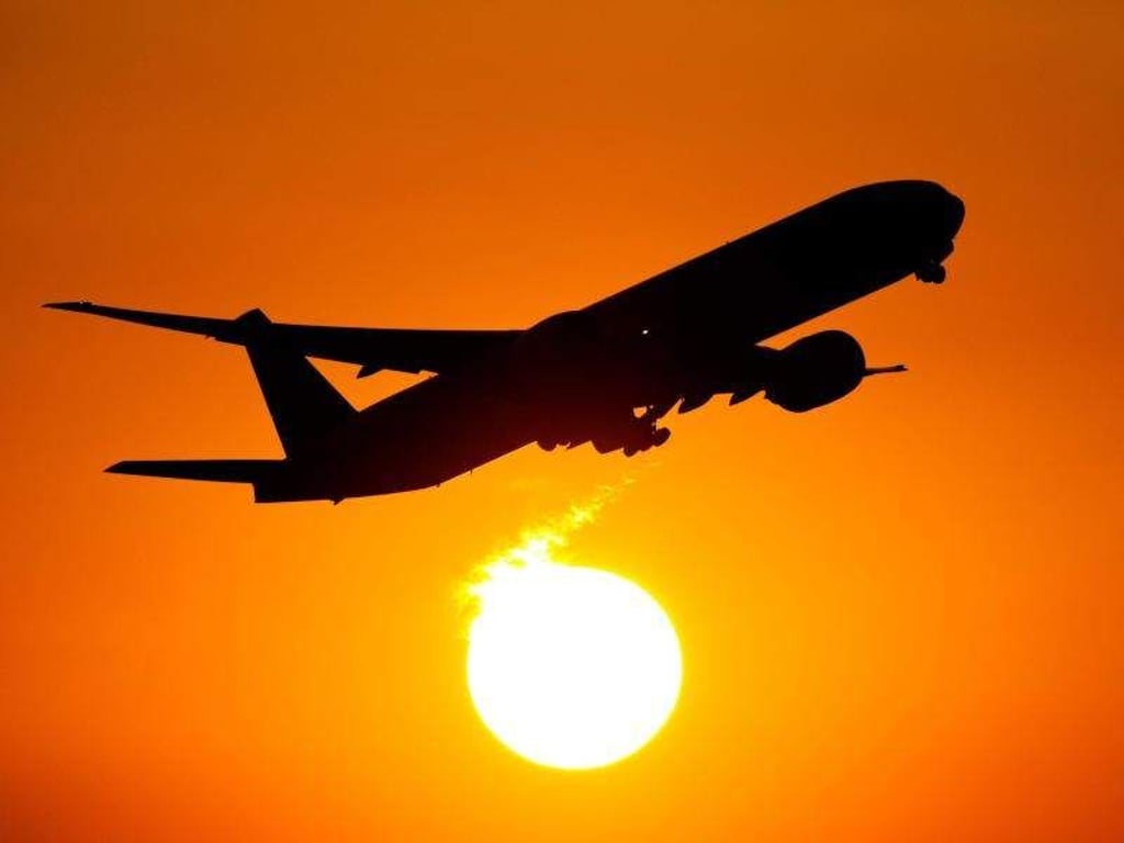 Eine Boeing 777 startet vom Frankfurter Flughafen. Foto: Daniel Reinhardt