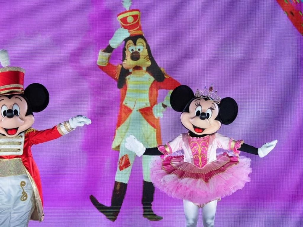 Primaballerina Minnie Maus: In «Goofy's Incredible Christmas» tanzt sie mit Mickey. Foto: Andrea Warnecke