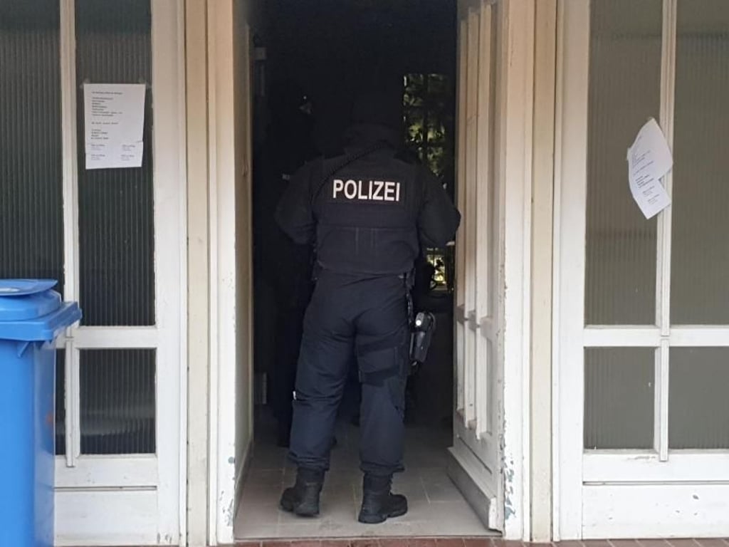 Nach bisherigen Ermittlungen entschlossen sich die beiden jüngeren Männer Ende 2018, einen islamistisch motivierten Anschlag zu verüben. Foto: Karsten Schröder