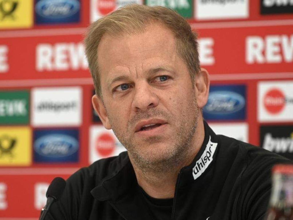Köln Trainer Markus Anfang stellte sich trotz des Herzinfarktes seines Vaters der Presse. Foto: Henning Kaiser