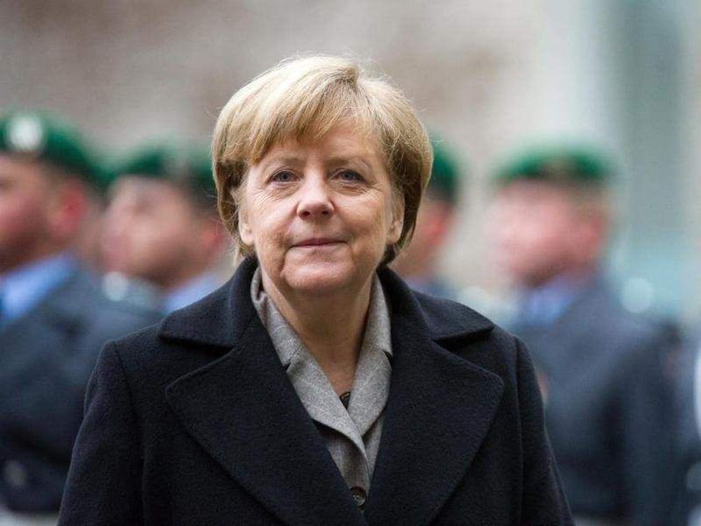 Bundeskanzlerin Angela Merkel will mit der Teilnahme an der Mahnwache ein Zeichen für das friedliche Zusammenleben der verschiedenen Religionen setzen. Foto: Bernd von Jutrczenka
