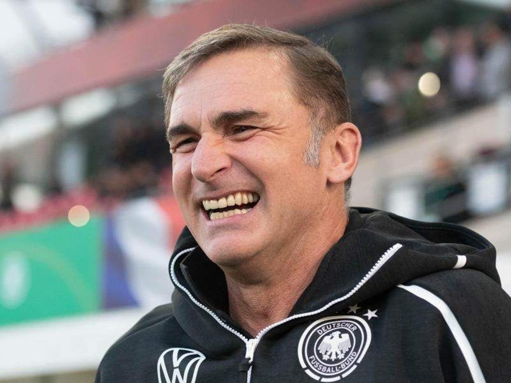 Muss im Test gegen England weiter auf Janni Serra verzichten: U21-Coach Stefan Kuntz. Foto: Bernd Thissen