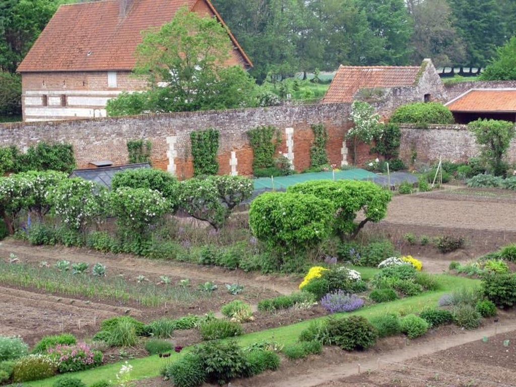Einer der größten Küchengärten Frankreichs befindet sich auf dem Anwesen des Schlosses Miromesnil in der Normandie. Foto: Daniela David