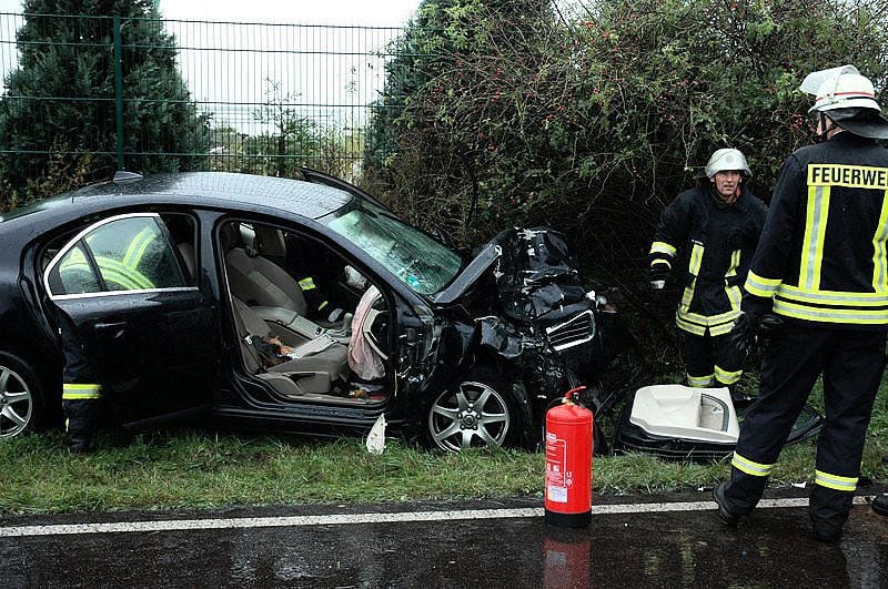 Ein Toter Bei Unfall Auf B189