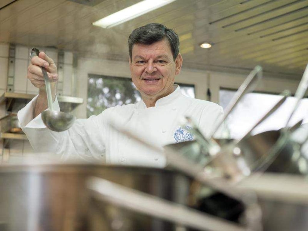 Eine «Lichtgestalt der Gastronomie»: Harald Wohlfahrt wird 60. Foto: Uli Deck