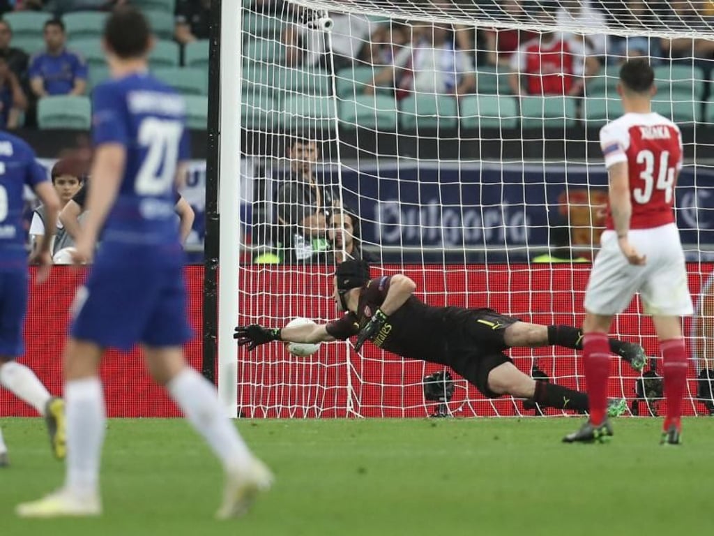 Arsenal-Kepper Petr Cech ist beim Schuss von Olivier Giroud machtlos - 1:0 für Chelsea. Foto: Bradley Collyer/PA Wire