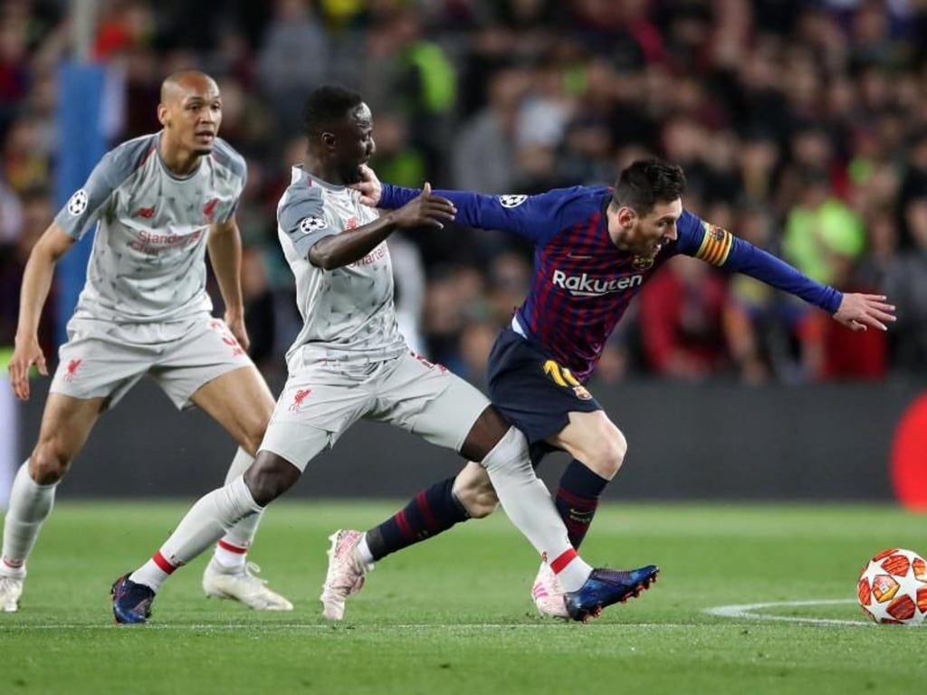 Lionel Messi (r) kämpft mit dem Ex-Leipziger Naby Keita um den Ball. Foto: Nick Potts/PA Wire