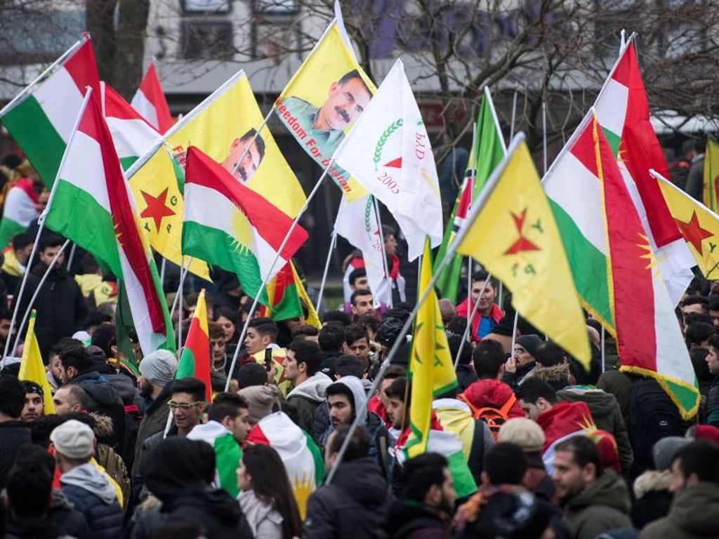 Protest gegen Erdogan: Kurden demonstrieren in Köln gegen die türkische Militäroffensive in Nordsyrien. Foto: Marius Becker