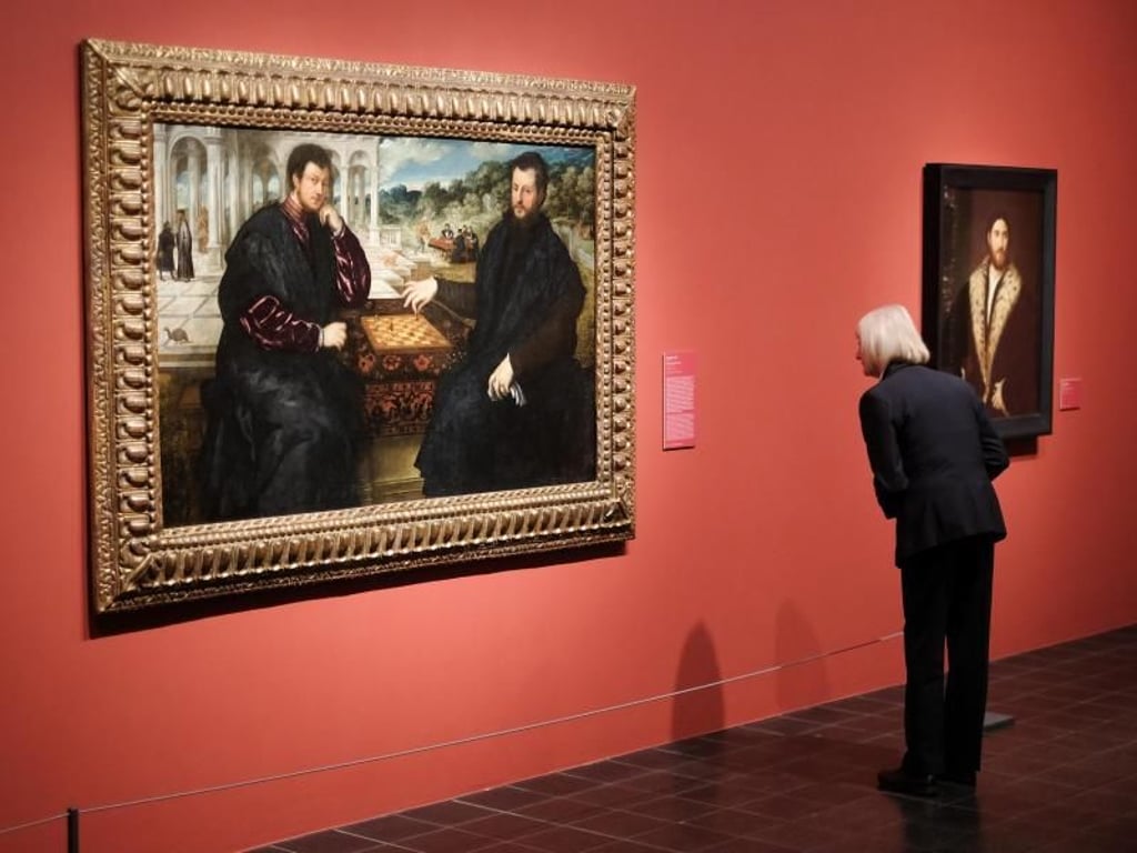 «Zwei Schachspieler» und «Porträt eines Mannes» von Paris Bordone. Foto: Axel Heimken