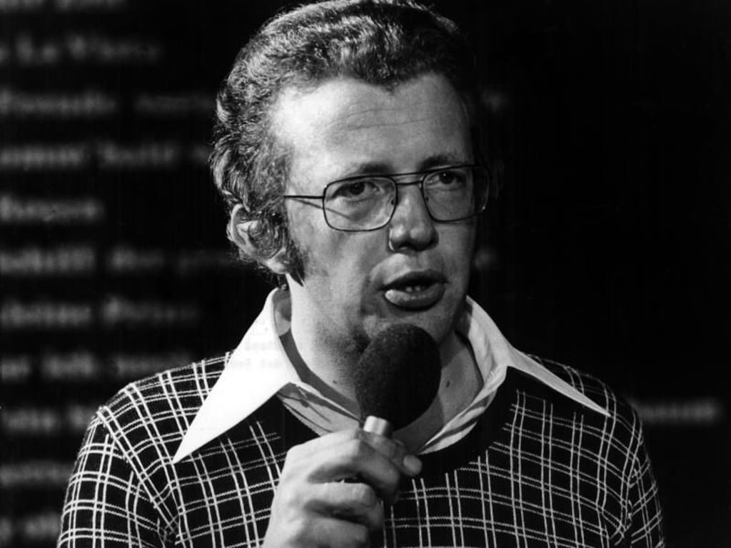 In jungen Jahren: Dieter Thomas Heck bei der Probe zur 50. Sendung der ZDF-Hitparade. Foto: Hans Dürrwald