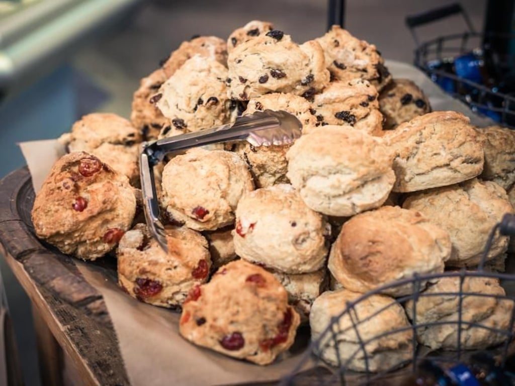 Scones zählen zu den schottischen Spezialitäten, die unter europäischem Schatzstatus stehen. Foto: Damian Shields/Visit Scotland