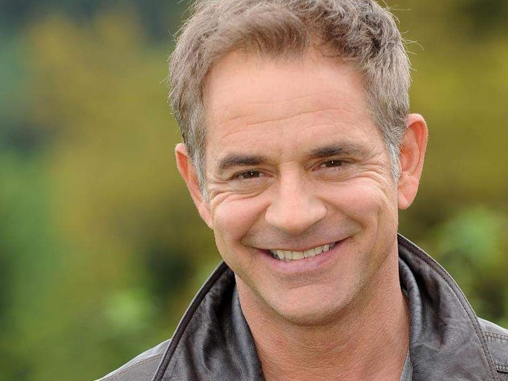 Florian Fitz 2013 in einer Drehpause zur ZDF-Krimiserie "Die Rosenheim-Cops". Foto: Ursula Düren