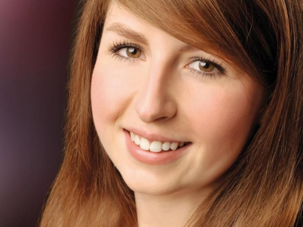 Daniela Pahl ist Autorin des Buches «Selbst gemachte Adventskränze - Kreative Bastelideen für Groß und Klein». Foto: BLOOM'S GmbH