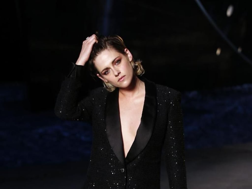 Schauspielerin Kristen Stewart vor der Präsentation der Cruise 2018/2019 Modekollektion von Chanel. Foto: Thibault Camus