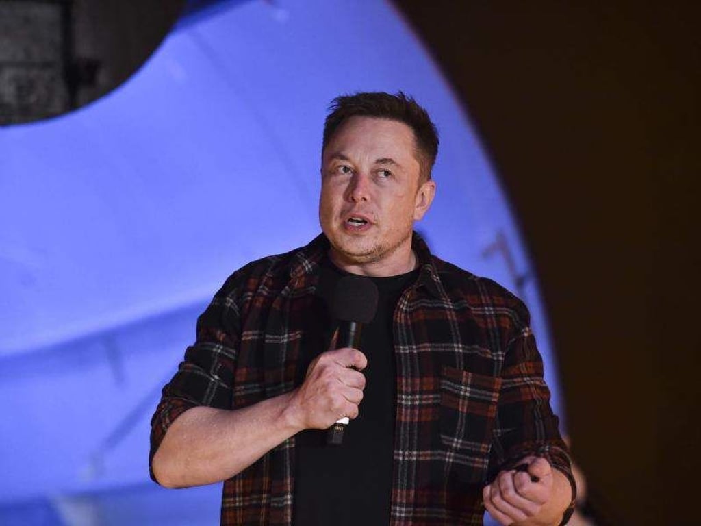Elon Musk, unter anderem Tesla-Chef. Er hat im Streit mit der US-Börsenaufsicht SEC sein Verhalten bei Twitter verteidigt und zum Gegenangriff auf die Behörde ausgeholt. Foto: Robyn Beck/Pool AFP