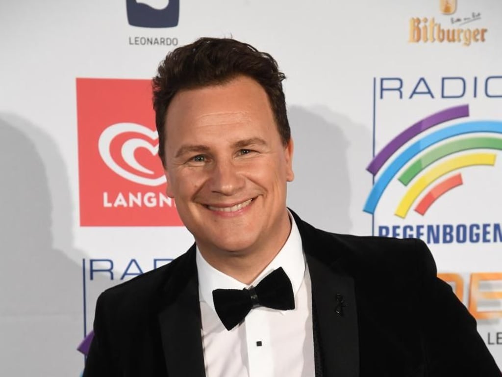 Guido Maria Kretschmer erhält den Award ?Medienmann 2015? . Foto: Uli Deck