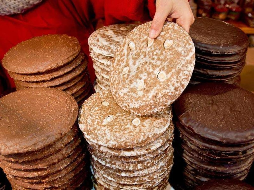 Elisen-Lebkuchen an einem Stand auf dem Nürnberger Christkindlesmarkt. Foto: Daniel Karmann