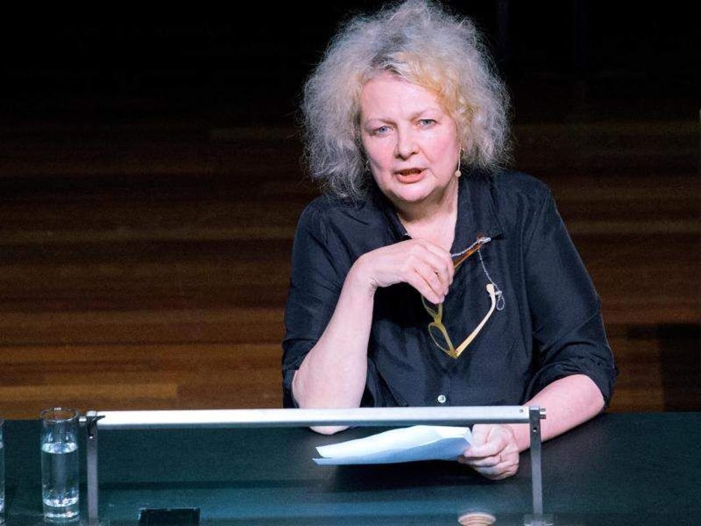 Marlene Dumas, eine Malerin aus Südafrika und seit 30 Jahren wohnhaft in den Niederlanden, beim Treffen von Dichtern und Denkern «Re:Creating Europe». Foto: Jan Boeve/Kulturforum.wu
