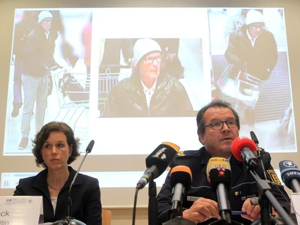 Polizeivizepräsident Uwe Stürmer vom Polizeipräsidium Konstanz Ministerialrätin Petra Mock bei der Pressekonferenz in Konstanz. Foto: Oliver Hanser