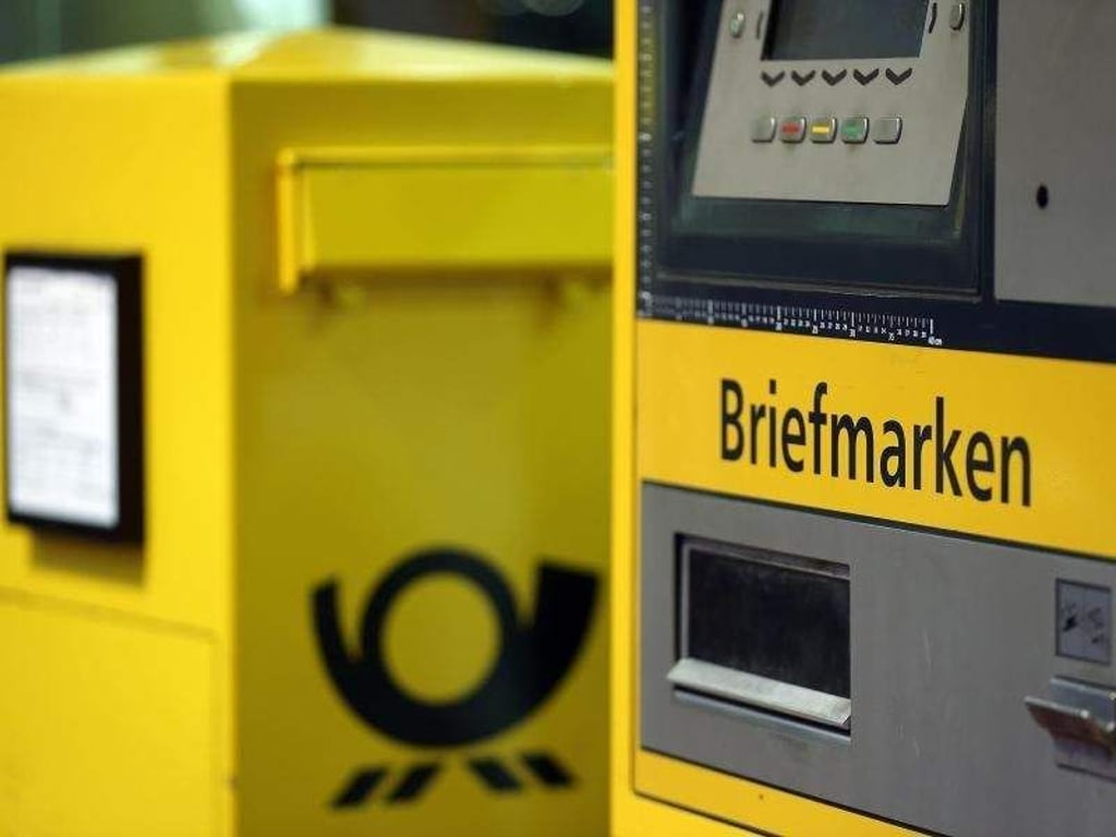 Jetzt ist es amtlich: Das Brief-Porto steigt auf 60 Cent. oto: Oliver Berg Foto: Oliver Berg