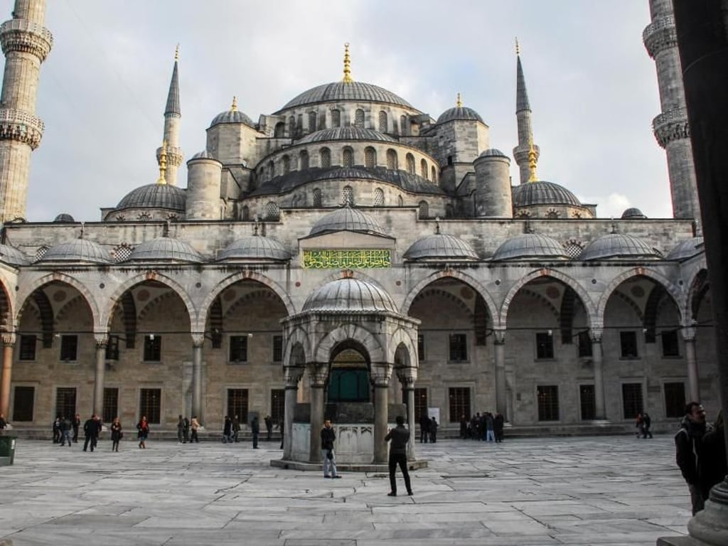 Im vergangenen Jahr war Istanbul mit der Blauen Moschee das beliebtestes Reiseziel in der Türkei. Nach dem Anschlag im Januar in der Stadt laufen die Buchungen aber sehr schleppend.
Foto: Philipp Laage