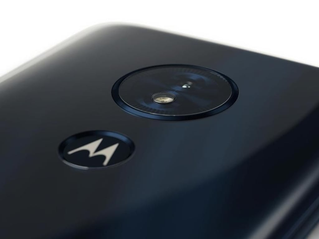 Das Moto G6 Play von Motorola hat statt der Doppelkamera eine Einzellinse und 13 Megapixel Auflösung. Foto: Motorola