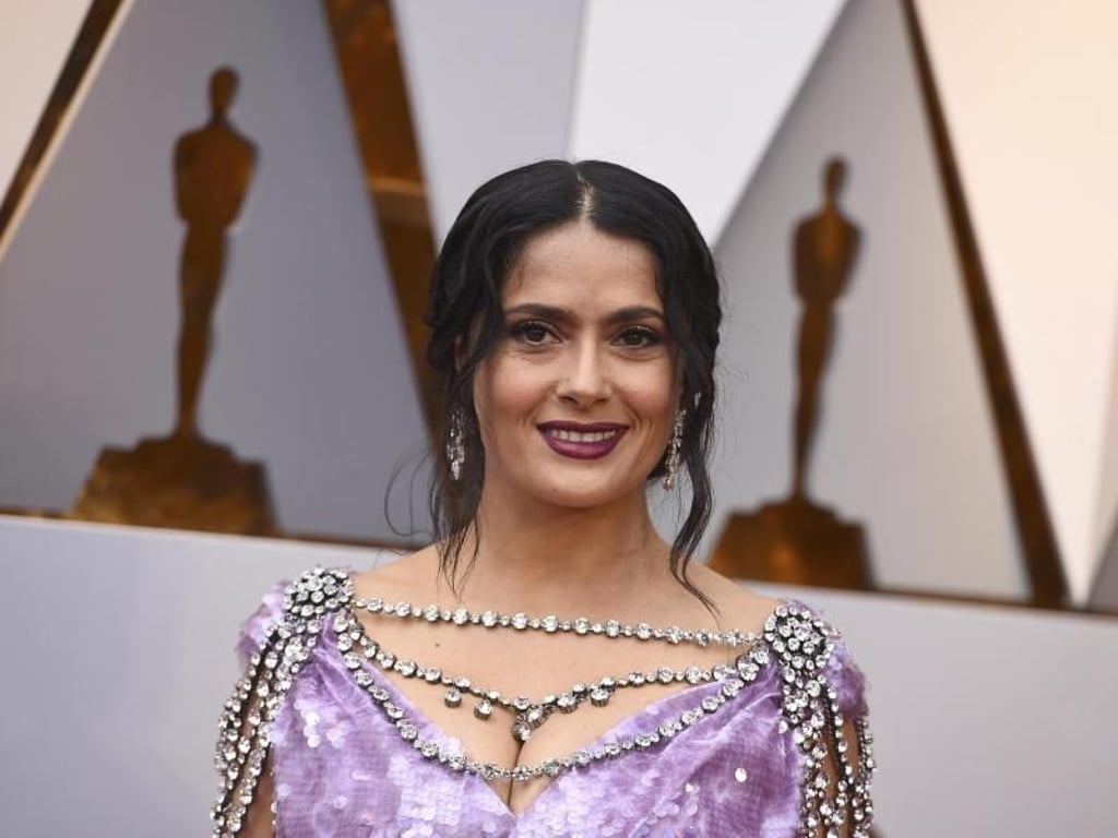 Funkelnde Ketten: Salma Hayek auf dem roten Teppich. Foto: Jordan Strauss/Invision/AP