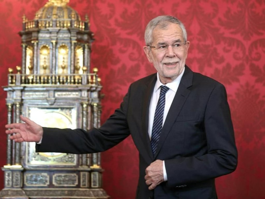 Offiziell kann nur Bundespräsident Alexander Van der Bellen Innenminister Kickl entlassen. Foto: Georg Hochmuth/APA