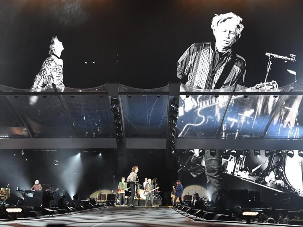 Die Rolling Stones in Hamburg: überlebensgroß. Foto: Carsten Rehder