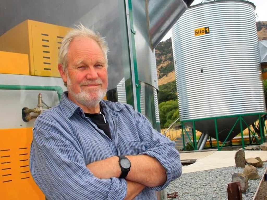 Erfinderisch: Stuart Wright-Stow baute aus Getreidesilos ein nahezu luxuriöses Apartment-Hotel. Foto: Michael Juhran