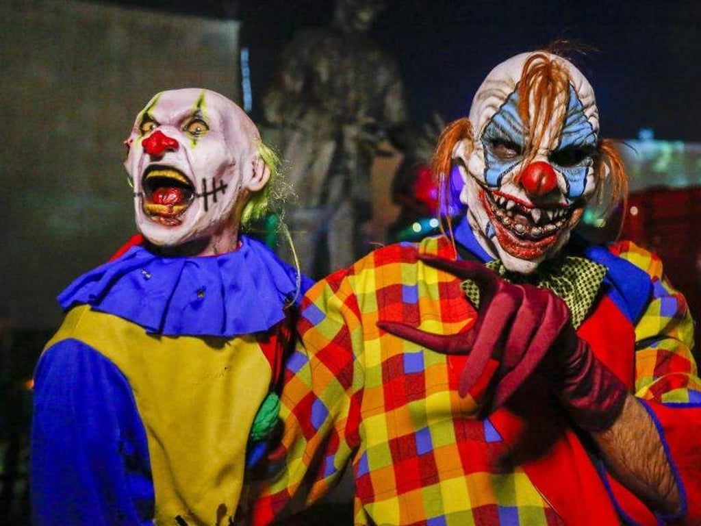 Als unheimliche Clowns kostümierte Menschen treiben derzeit in den USA ihr Unwesen. Foto: Erik S. Lesser/Symbolbild