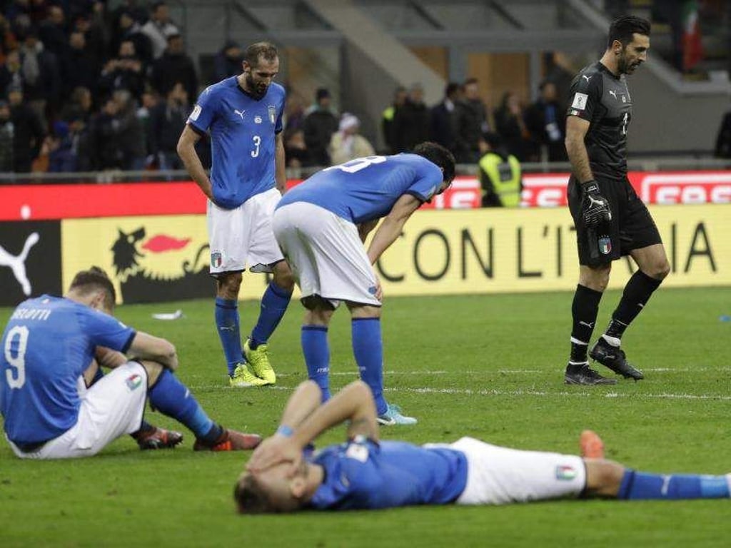 Die Italiener waren nach dem Aus am Boden zerstört. Foto: Luca Bruno