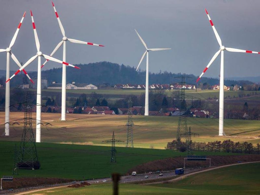 Der Ausbau der Windenergie hat sich in Sachsen-Anhalt etwas verlangsamt. Foto: Michael Reichel/Archiv