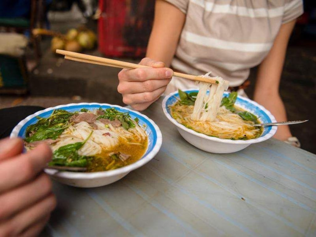 In der asiatischen Küche kommen oft auch Nudeln zum Einsatz. Ob Reis-, Mie- oder Glasnudeln macht jedoch einen feinen Unterschied. Foto: Gregor Fischer