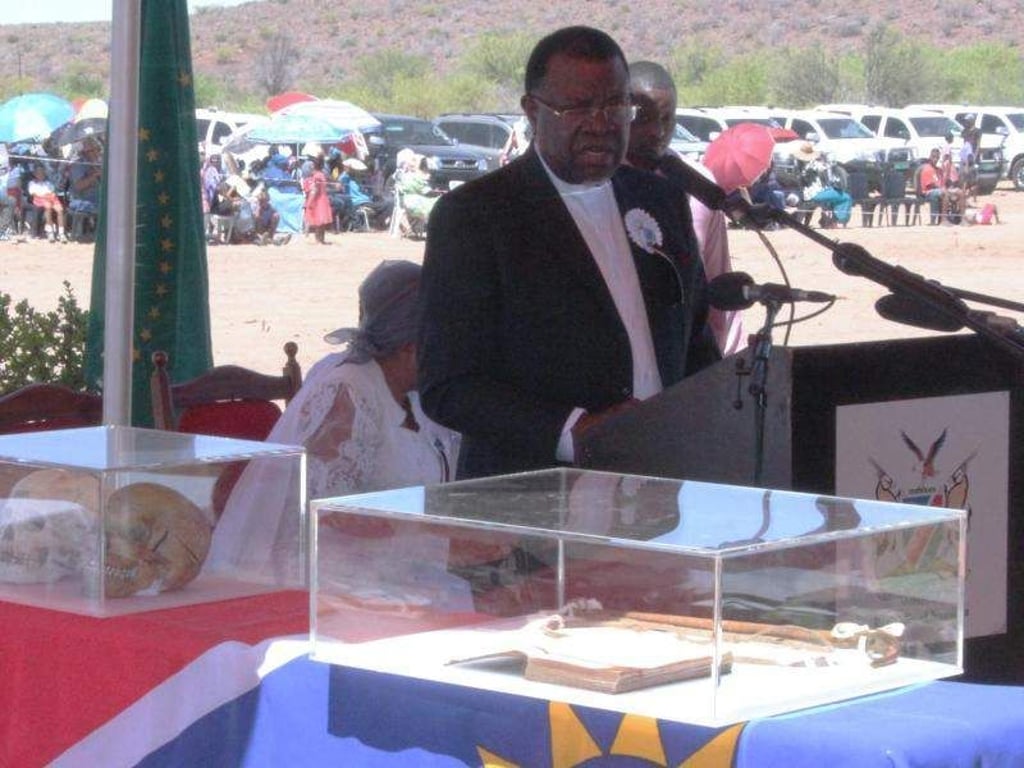 Namibias Staatschef Hage Geingob bei der Übergabe der zu Kolonialzeiten geraubten Kulturgüter. Foto: Frank Steffen/Allgemeine Zeitung Namibia