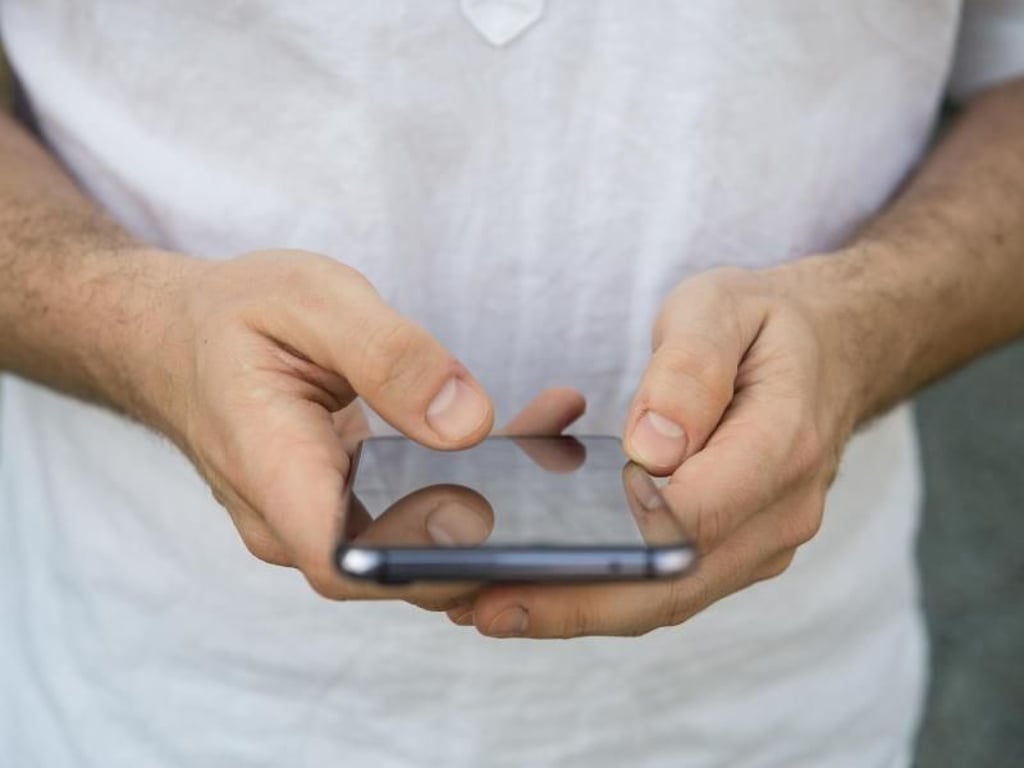 Tausche Zettel gegen Smartphone: Viele Apps helfen dabei, sich papierlos zu organisieren. Foto: Robert Günther