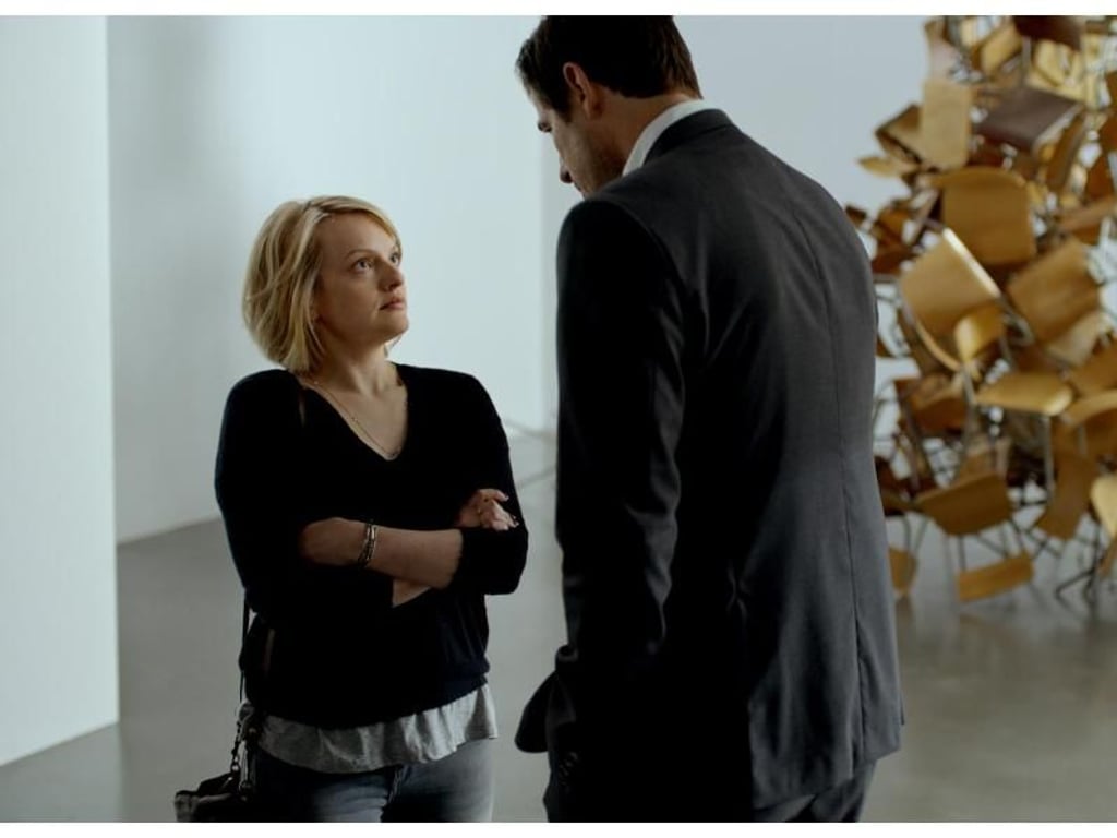 Christian (Claes Bang) und Anne (Elisabeth Moss): Klärungsgespräch zwischen Klanginstallation - viele Worte ins Nichts. Foto: Alamode Film