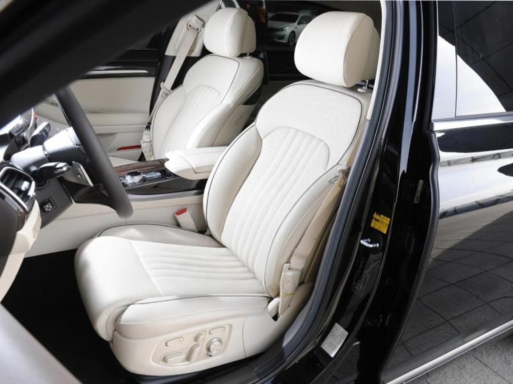 Sensoren sorgen im Hyundai Genesis G90 dafür, dass der Sitz automatisch für jeden Fahrer die optimale Einstellung bietet. Foto: Hyundai