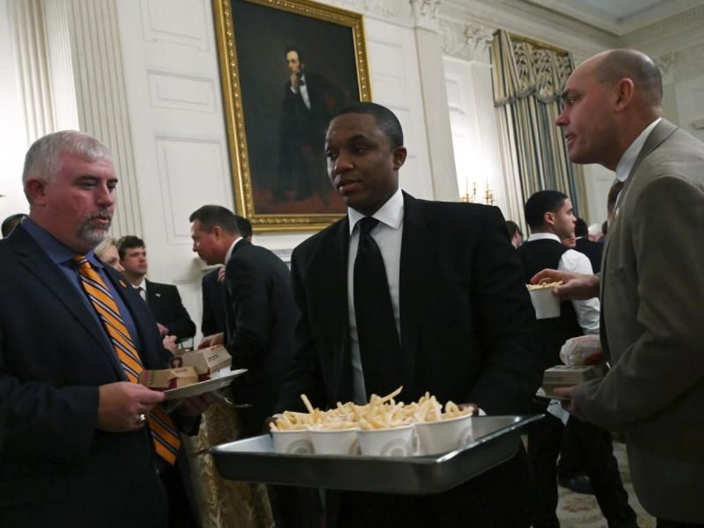 Nur selten werden Pommes frites so stilvoll serviert. Foto: Susan Walsh/AP