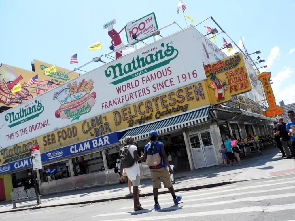 Das Restaurant «Nathan's» ist eine Institution. Foto: Johannes Schmitt-Tegge