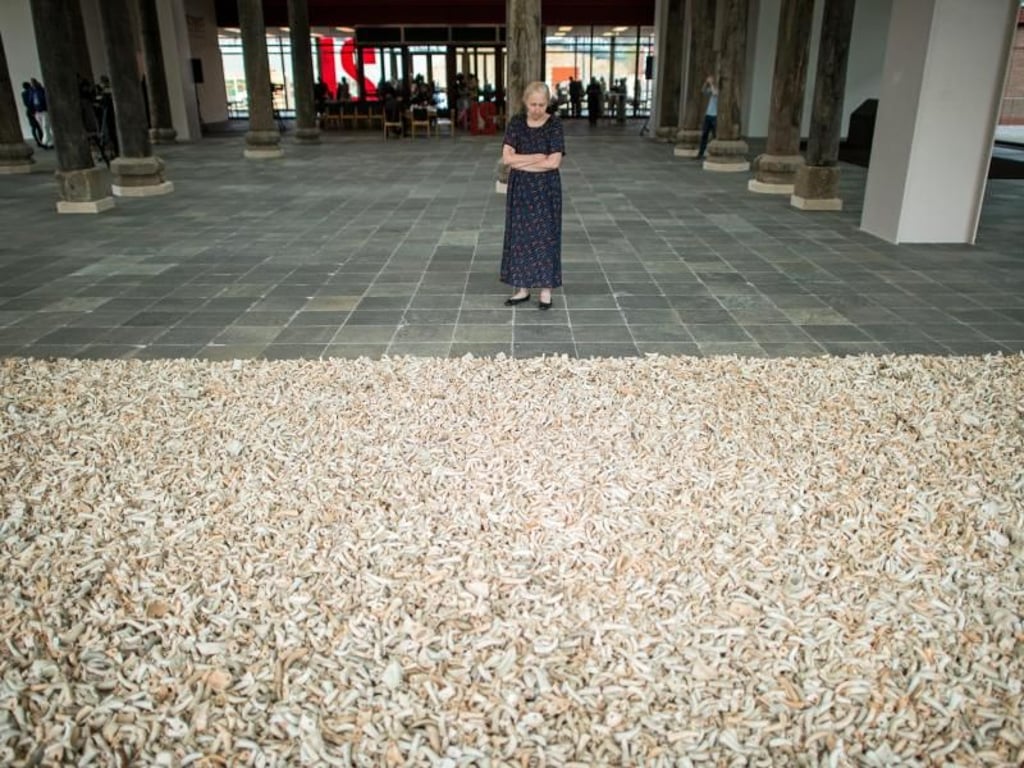 Die Keramikarbeit «Spouts» (2015) von Ai Weiwei. Foto: Christian Bruna