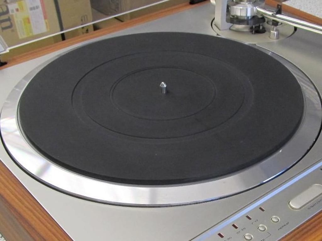 Einen schönen alten Plattenspieler gibt man nicht mehr her. Im Zweifel lässt er sich auch gut reparieren. Foto: Good-old-hifi.de