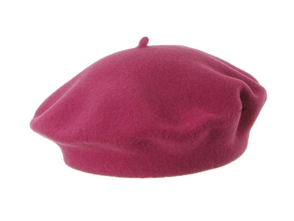 Comeback: Das Angebot an Baskenmützen wird gerade wieder größer. Seeberger hat sie zum Beispiel in Rosa im Programm (ca. 16 Euro). Foto: Seeberger