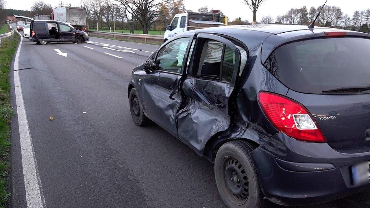 Schwerverletzte Nach Unfall Auf Der B71