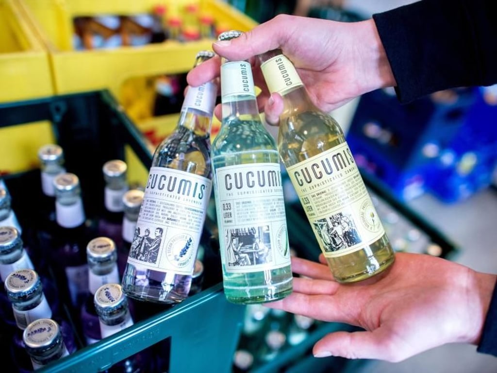Limonaden der Marke Cucumis in den Geschmacksrichtungen Lavendel, Gurke und Kamille in einem Getränkemarkt in Hammover. Foto: Hauke-Christian Dittrich