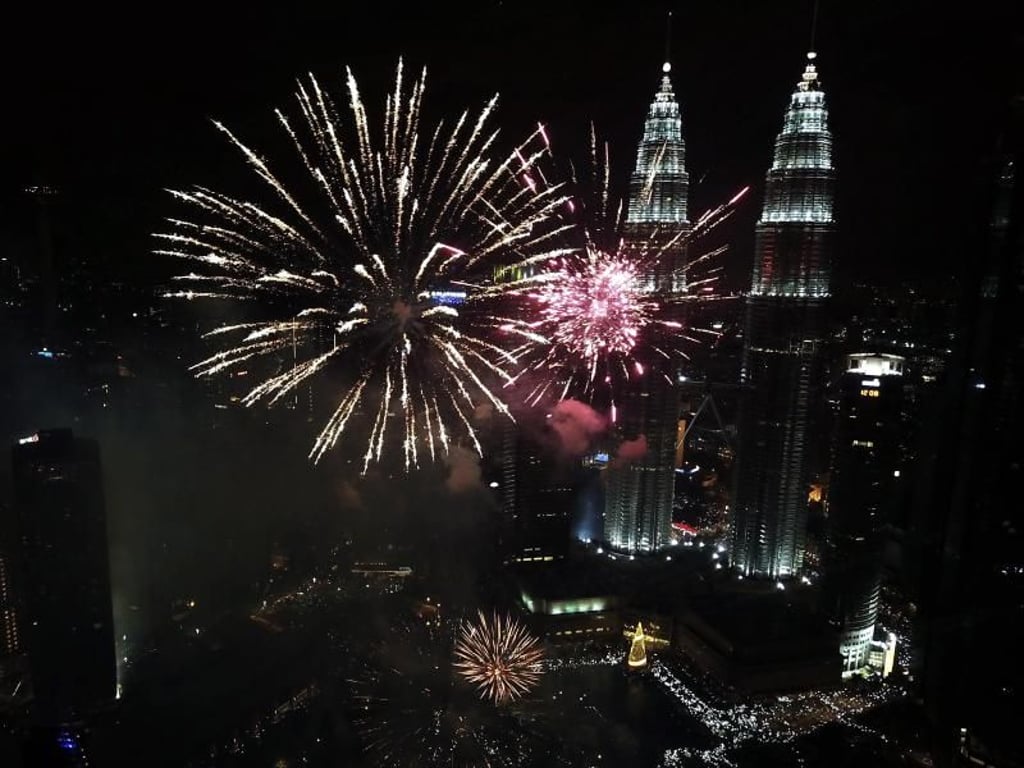Großes Feuerwerk in Kuala Lumpur. Foto: Muhammad Zulhilmi Daud/BERNAMA