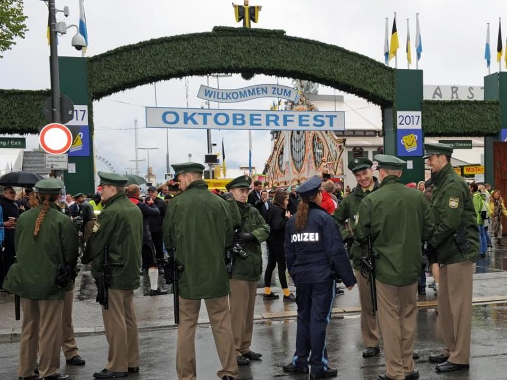 Das Thema Sicherheit wird auf dem Oktoberfest ganz großgeschrieben. Foto: Ursula Düren
