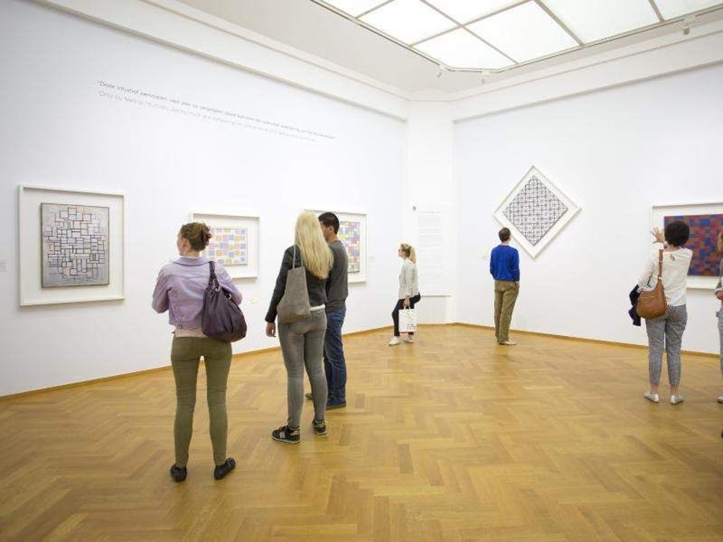 Ein Blick in die Ausstellung. Foto: Alice de Groot/Gemeentemuseum Den Haag
